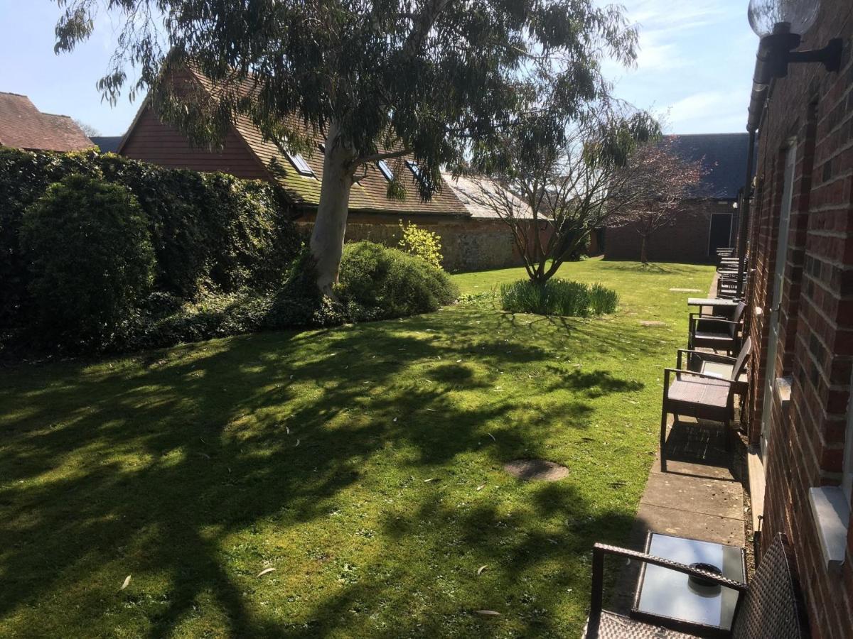 The Spread Eagle Hotel Thame Bagian luar foto