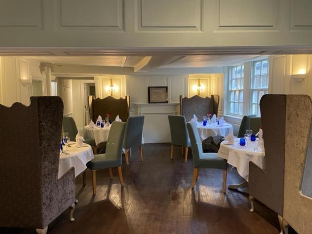 The Spread Eagle Hotel Thame Bagian luar foto