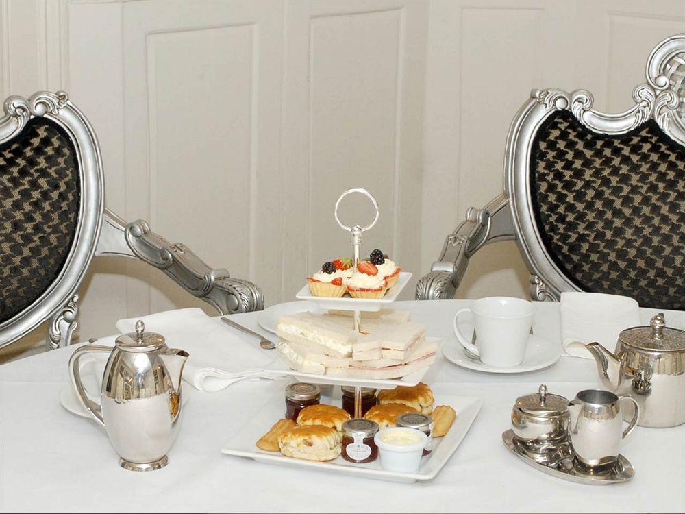The Spread Eagle Hotel Thame Bagian luar foto