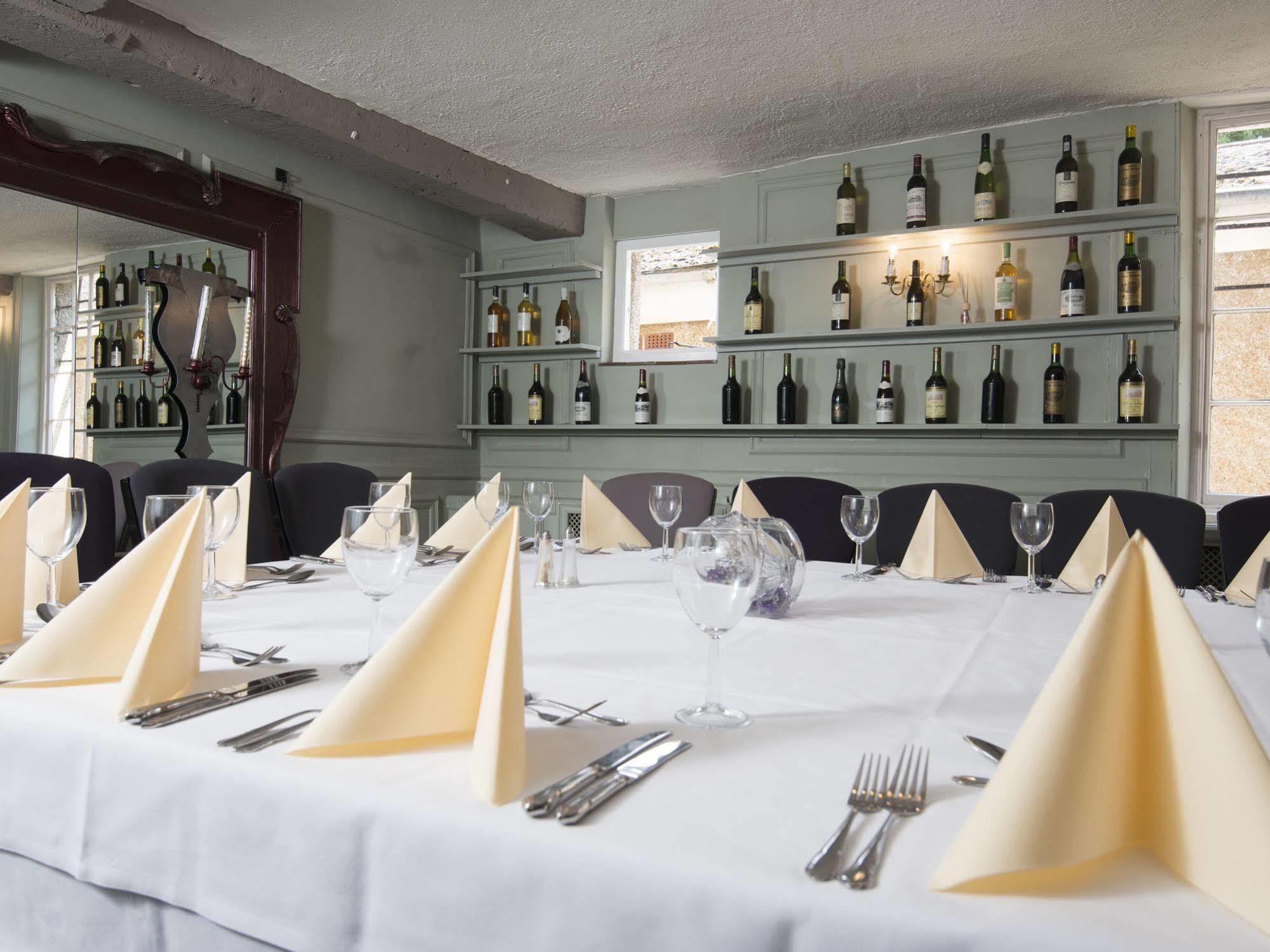 The Spread Eagle Hotel Thame Bagian luar foto