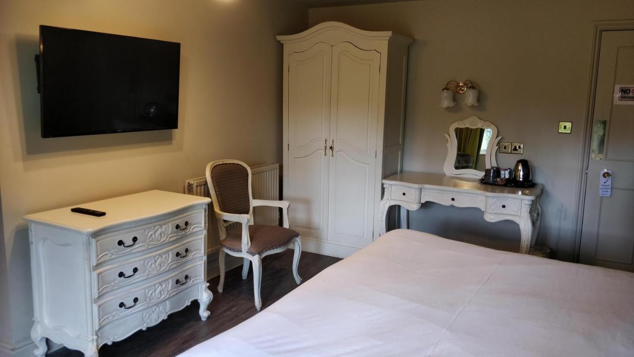 The Spread Eagle Hotel Thame Bagian luar foto